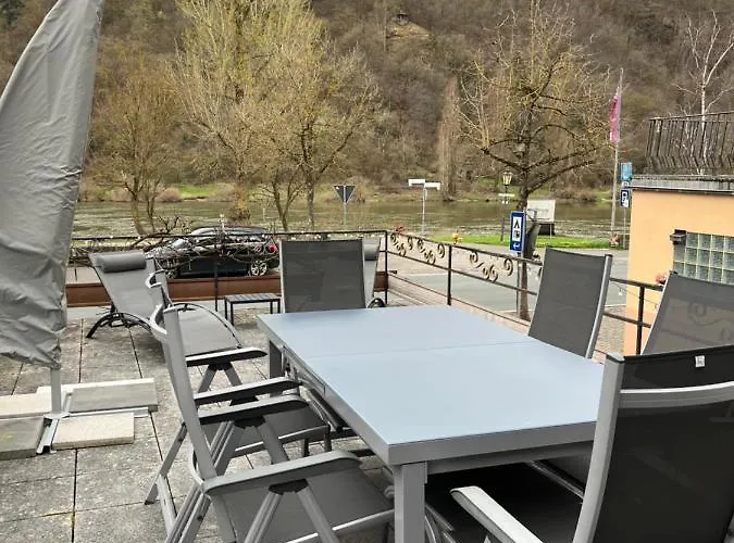 Uferzeit - Dein Ankerplatz An Der Mosel Ediger-Eller